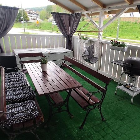 Apartament Deja Vu-Bieszczady Ustrzyki Dolne Exterior foto