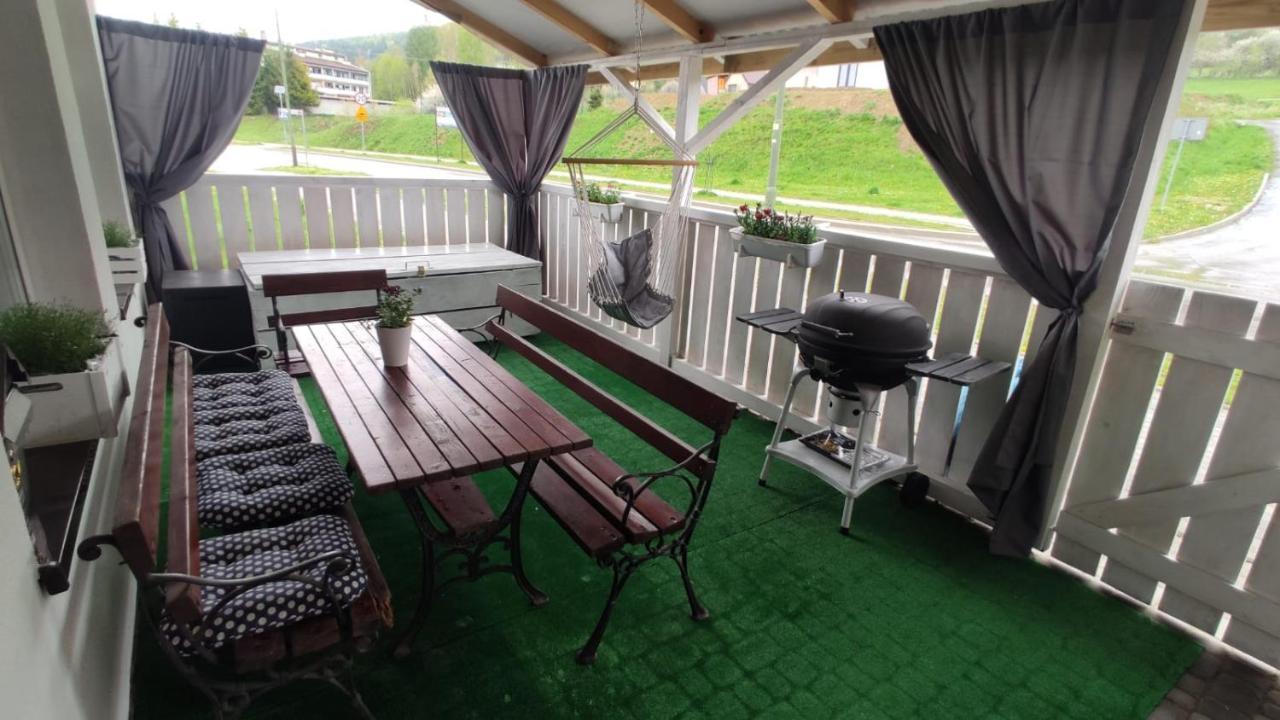 Apartament Deja Vu-Bieszczady Ustrzyki Dolne Exterior foto