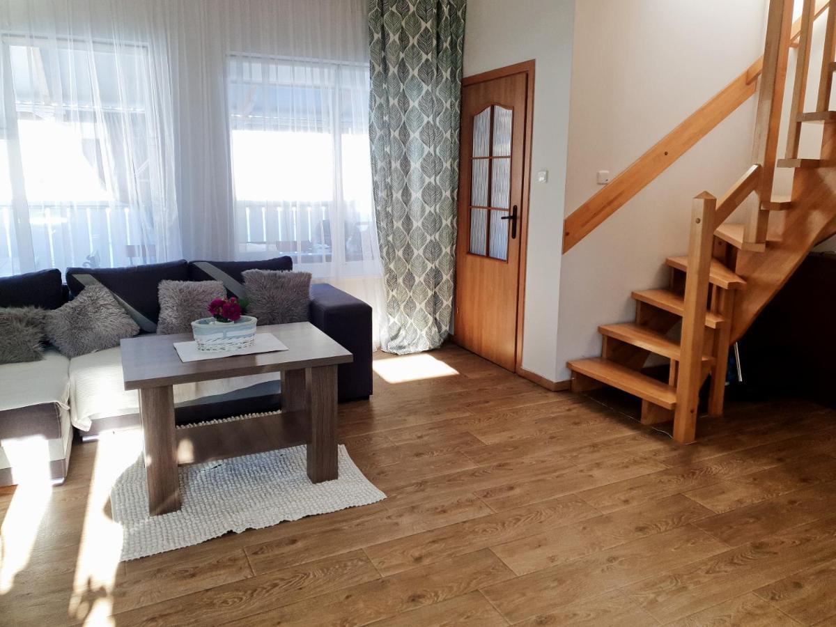 Apartament Deja Vu-Bieszczady Ustrzyki Dolne Exterior foto