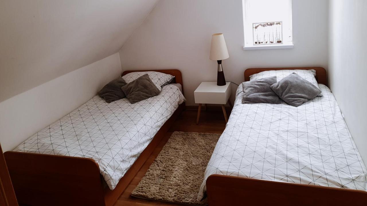 Apartament Deja Vu-Bieszczady Ustrzyki Dolne Exterior foto