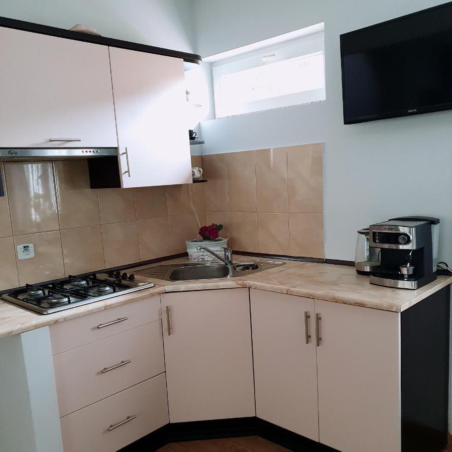 Apartament Deja Vu-Bieszczady Ustrzyki Dolne Exterior foto